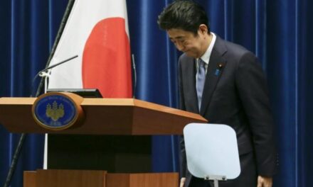 Ex primer ministro de Japón, Shinzo Abe, fue herido de bala mientras daba un discurso de campaña