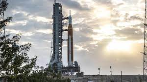 Lanzamiento de Artemis I de la NASA se aplaza por problemas en uno de sus motores