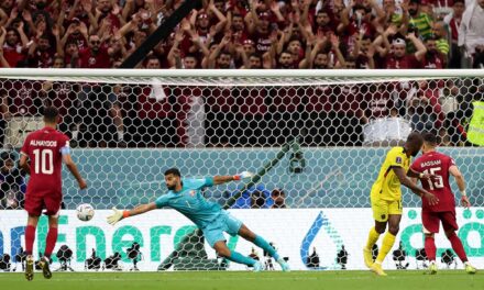 Ecuador se impone ante el anfitrión; vence 0-2 a Qatar