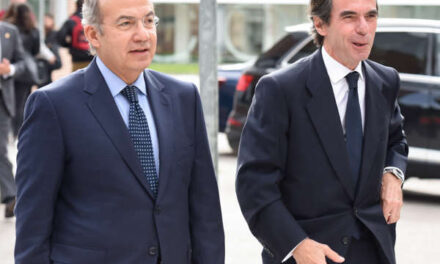 Felipe Calderón obtuvo permiso de residencia en España con posible apoyo de José María Aznar