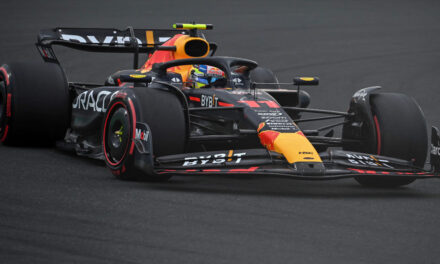 Checo Pérez obtuvo la pole position en la clasificación del Gran Premio de Arabia Saudita