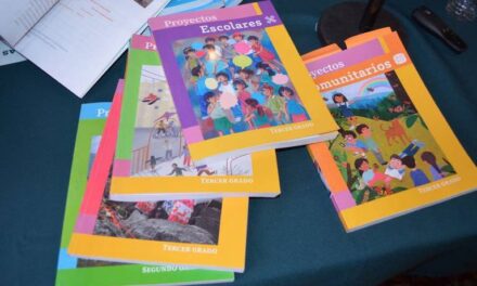 Corte permite distribución de libros de texto en Chihuahua