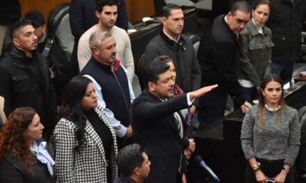 En sesión caótica, Congreso de NL elige a Luis Enrique Orozco como gobernador interino