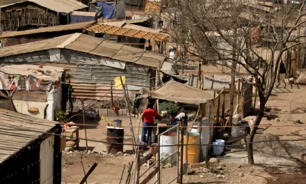 Bajan pobreza y concentración de la riqueza en México
