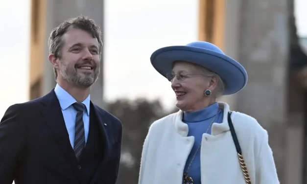 Margarita II zanja la polémica de Federico de Dinamarca y Genoveva Casanova con su histórica abdicación