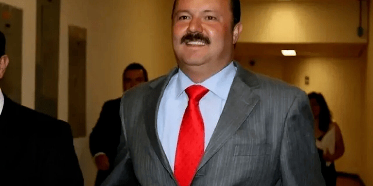 Hospitalizan al exgobernador César Duarte por neumonía en Chihuahua