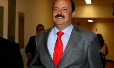 Hospitalizan al exgobernador César Duarte por neumonía en Chihuahua