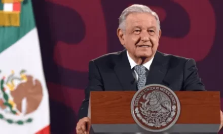 López Obrador rechaza los dichos de Sanjuana Martínez sobre ofrecimiento de STPS