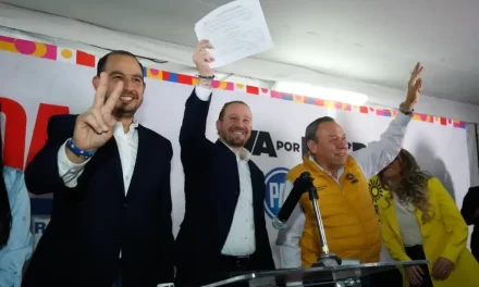 Taboada realiza registro para la candidatura a la jefatura de gobierno de CDMX