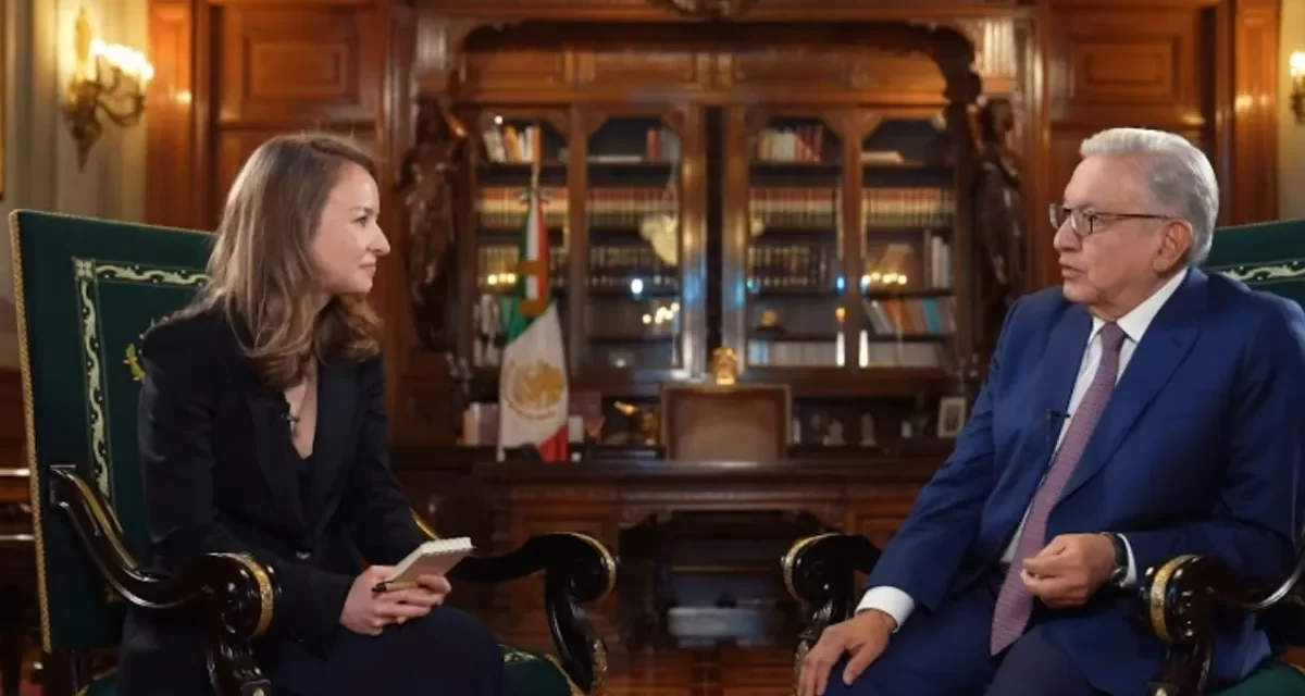 Morena podría correrse al centro: AMLO a Inna Afinogenova, periodista rusa