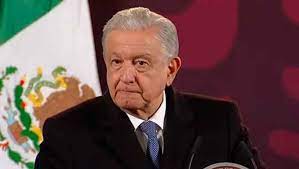 AMLO lamenta muerte de Carlos Urzúa y acusa a oposición por calumnia