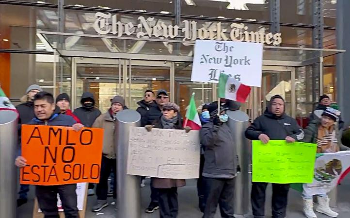 Repudian mexicanos al New York Times