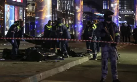 Estado Islámico reivindica el sangriento atentado en sala de conciertos de Moscú