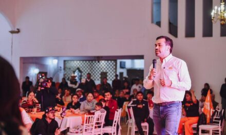 Álvarez Máynez promete acabar con la crisis hídrica