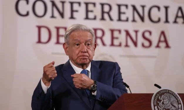 AMLO pasa del ánimo reformador a la “llamarada de petate” con sus iniciativas