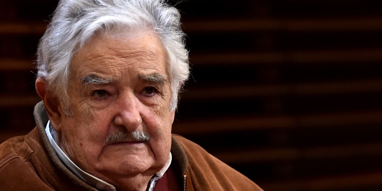 El ex presidente uruguayo José Mujica anunció que tiene un tumor en el esófago