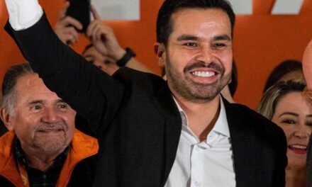 La gente votó por gobernadores de Morena sólo por ser del partido de AMLO: Máynez