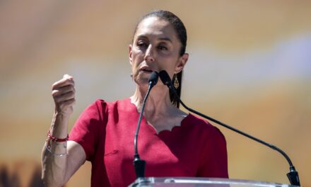 Sheinbaum exige se investigue a magistrado del TEPJF por nombrar a dos magistrados del pleno de la Sala Superior