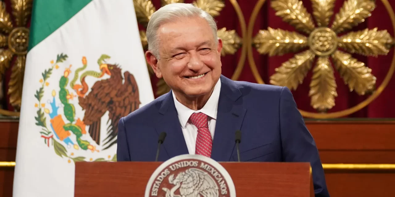 INE ordena a AMLO retirar publicaciones de la presentación de sus reformas