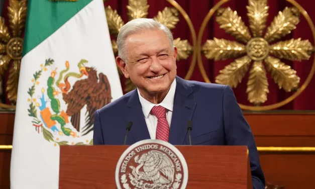 INE ordena a AMLO retirar publicaciones de la presentación de sus reformas