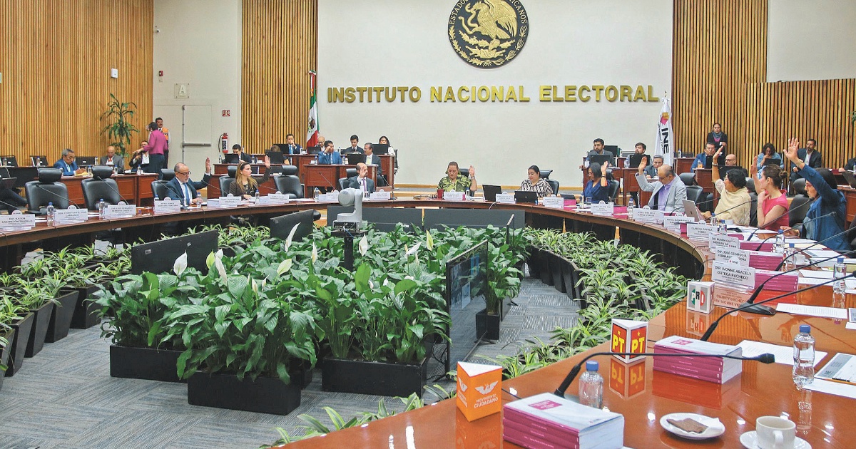 Taddei llama a una reforma electoral, A 10 años de la creación del INE
