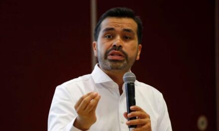 El candidato Álvarez Máynez señala que su equipo evalúa continuar con actos públicos