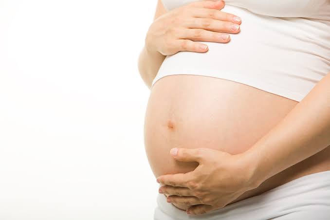 VIENTRES DE “ALQUILER”, UNA FORMA DE EXPLOTACIÓN DE MUJERES, SANCIONA LA UNIÓN EUROPEA