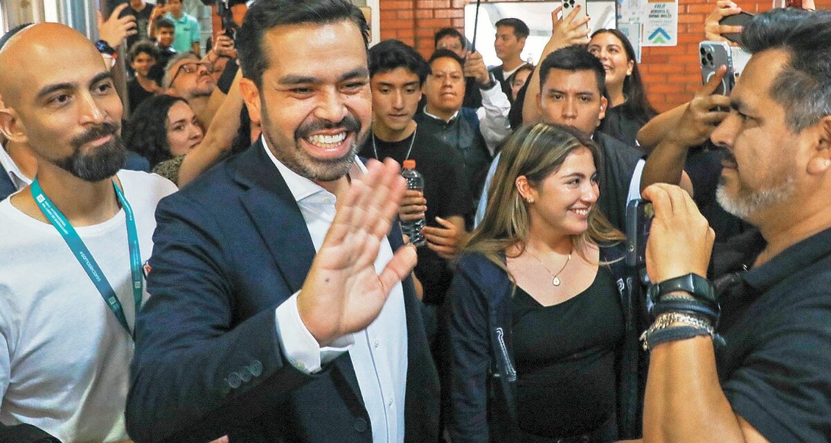Pese a proceso inequitativo, avalaremos resultado de elección: Álvarez Máynez emite su voto