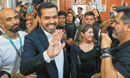 Pese a proceso inequitativo, avalaremos resultado de elección: Álvarez Máynez emite su voto