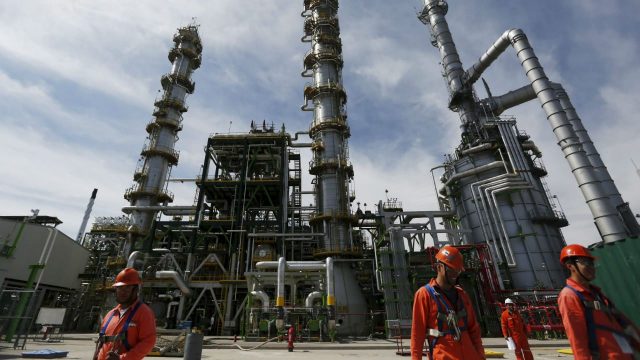 CAE LA REFINACIÓN DE PETROLEO Y LA CEPAL DICE QUE MÉXICO DEBE SER MÁS PRODUCTIVO