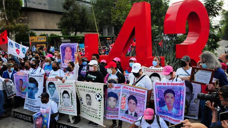 “Hablarles con la verdad y decirles cómo va la investigación”, AMLO a padres de normalistas de Ayotzinapa