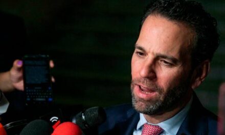 SE INVESTIGA A LATINUS NO A CARLOS LORET ACLARA LA UIF