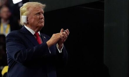 Republicanos arropan a Trump y lo eligen para buscar nuevamente la presidencia de EE.UU.