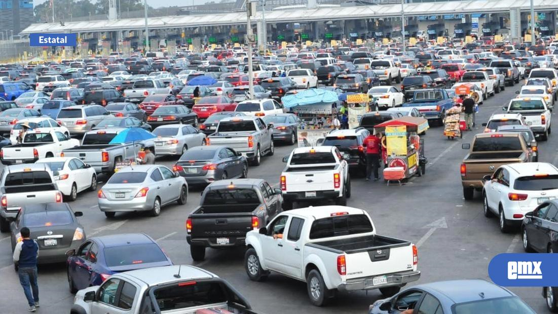 Apagón informático colapsa cruces vehiculares en la frontera de México con EE.UU.