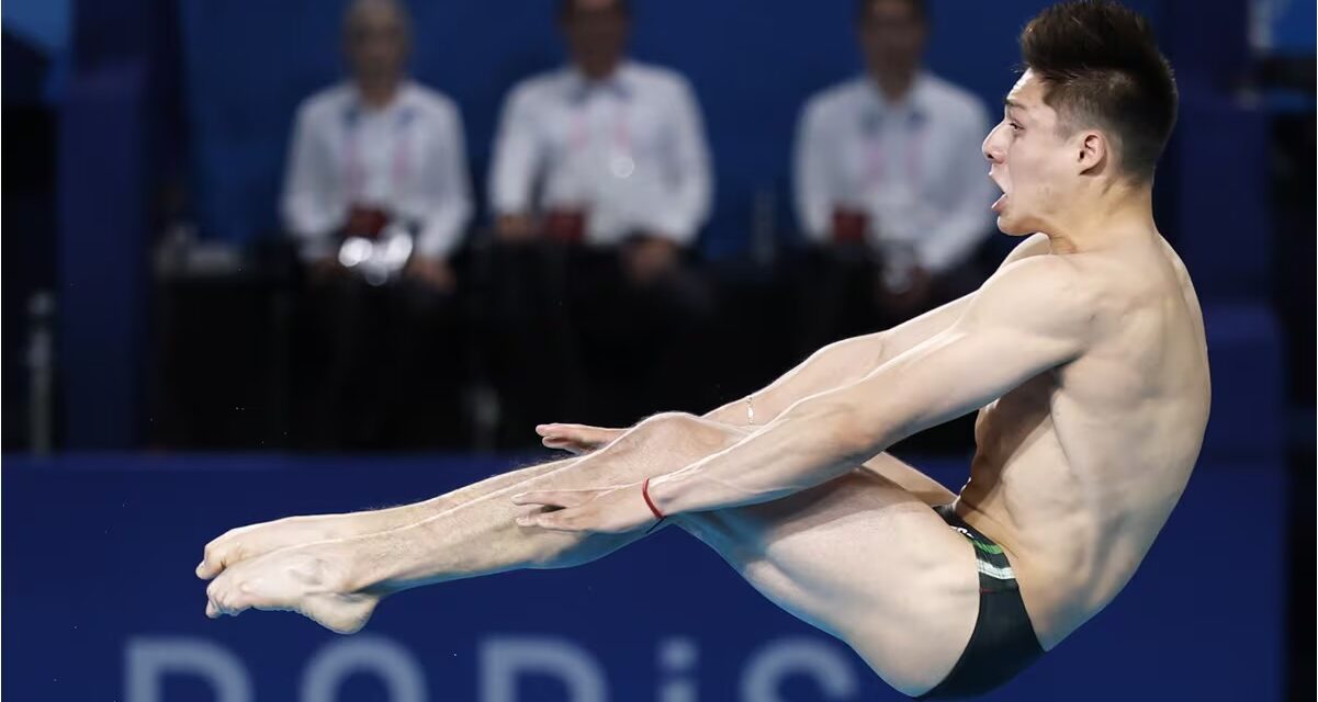 El clavadista Osmar Olvera se cuelga la medalla de bronce en trampolín de tres metros