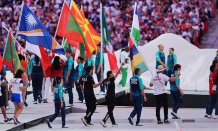 Au revoir, París. Hello, Los Ángeles 2028: así fue la espectacular clausura de París 2024