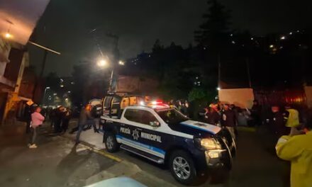 Deslave de cerro en Naucalpan deja seis personas muertas