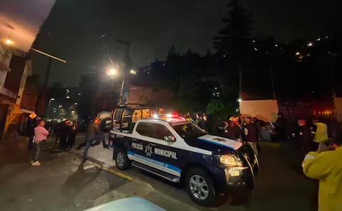 Deslave de cerro en Naucalpan deja seis personas muertas