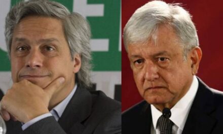 Los 43 contra el estado que AMLO dice que es Claudio X quien los presiona