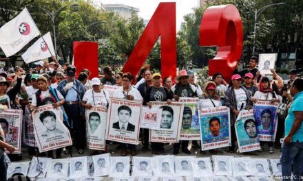A 10 años de Ayotzinapa: deudas y dolores