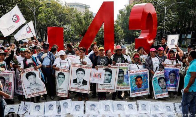 A 10 años de Ayotzinapa: deudas y dolores