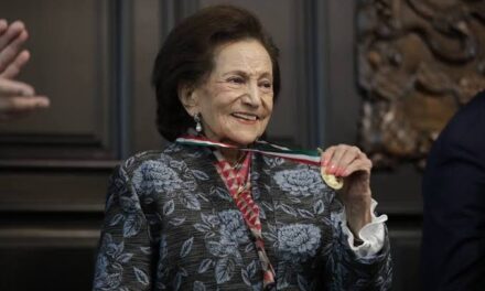 Muere la histórica dirigente de izquierda Ifigenia Martínez; le entregó la banda presidencial a Claudia Sheinbaum
