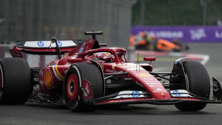 Carlos Sainz se lleva el primer lugar en el GP de México 2024; Checo llegó en 17
