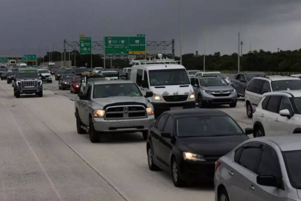 Huracán Milton pegaría más duro a jornaleros en Florida