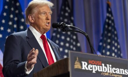Trump confirma que impondrá un “arancel del 25%” a México, desde su primer día de mandato
