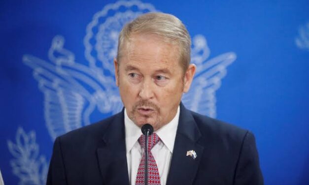 Ronald Johnson es nominado por Trump como embajador de EE.UU. en México