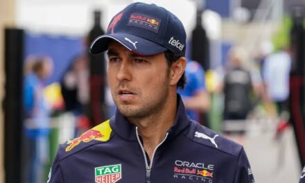 “Checo” Pérez deja Red Bull y no correrá en la F1 en 2025