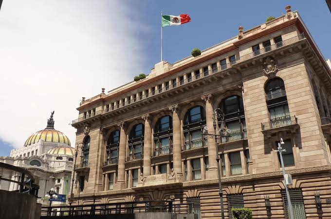 Banxico despide el año con un último recorte a tasas, la deja en 10%