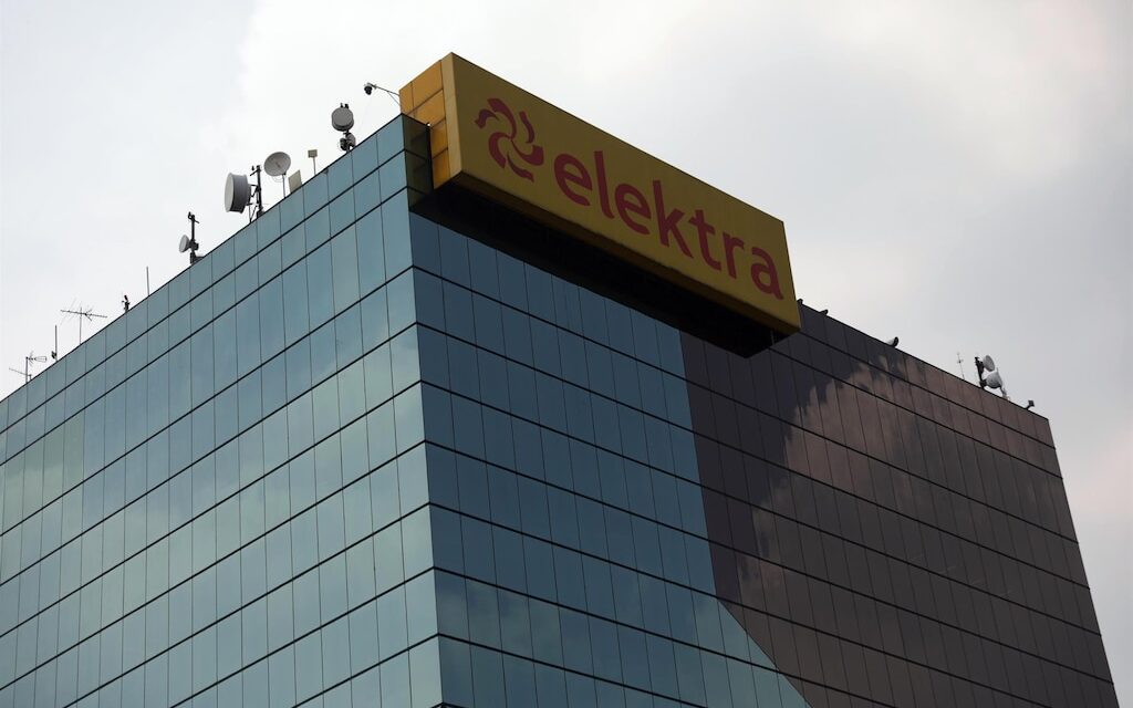 Sale Grupo Elektra de la BMV