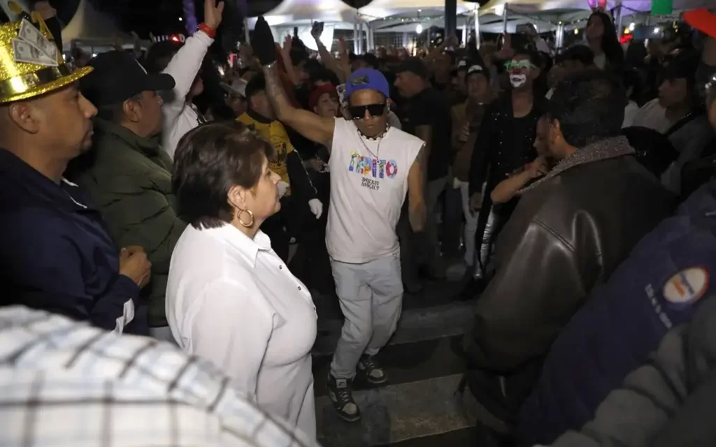 PolyMarchs reúne a 200 mil personas en Paseo de la Reforma